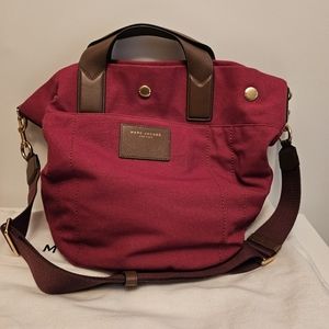 MARC JACOBS NWT Canvas Merlot Bucket Bag w Adjustable Strap w Snap Buttons